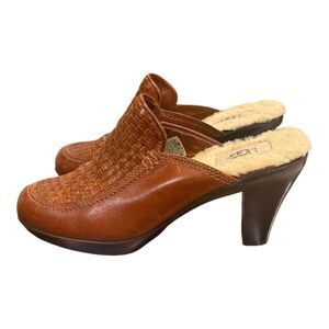UGG Australia Woven Leather Mule Heels Women’s 8 Shearling Lined Brown Slip On